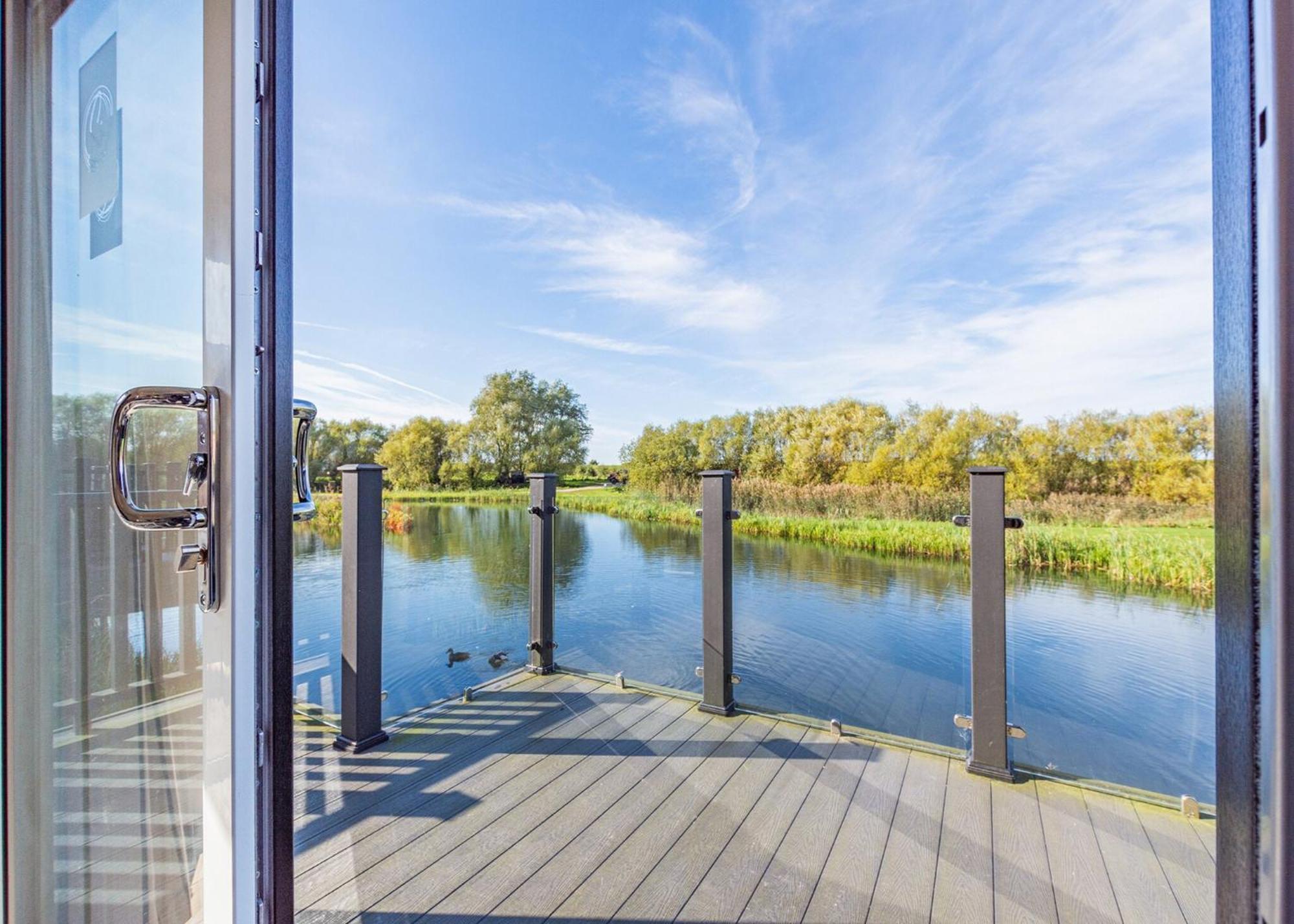 Waterside Hambleton Lakeside Lodges 풀톤르필드 외부 사진